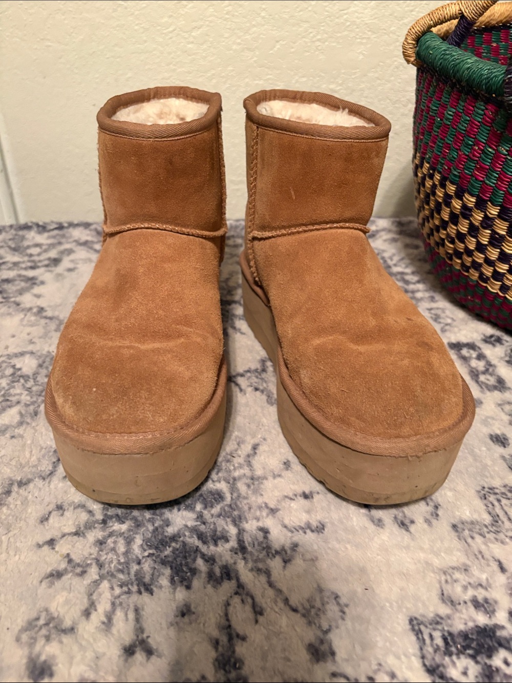 Ugg shoes - Picture 5 of 7